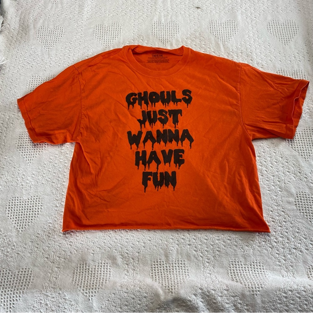 🍓Ghouls Just Wanna Have Fun Cropped Tee (L)